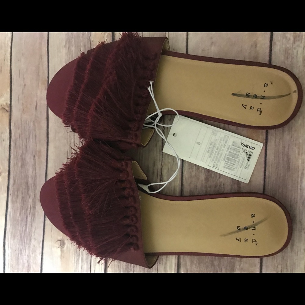A New Day women’s red fringe sandals size 6 NWT